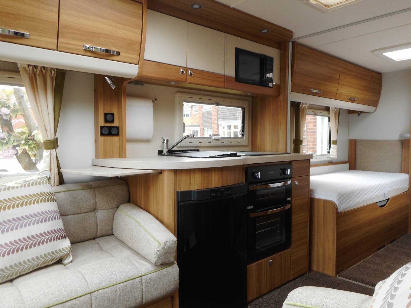 Elddis Crusader Shamal