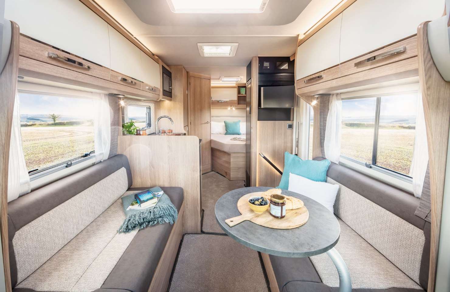 AUTOTRAIL TRACKER FB