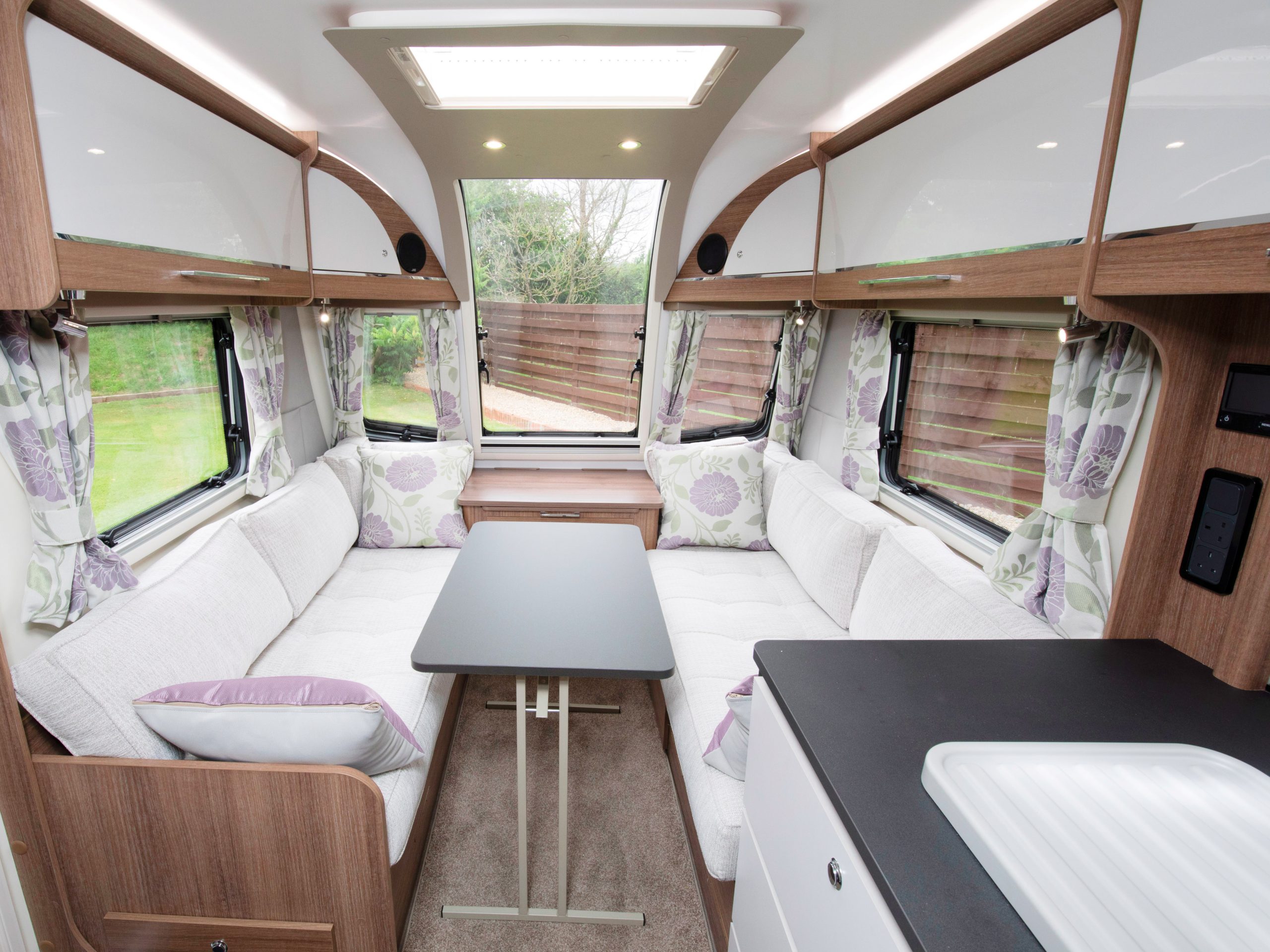 Bailey Unicorn Valencia – 2019 Caravan