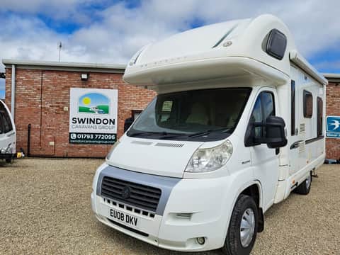 Bessacarr E425 NEW MOT. 4 belts