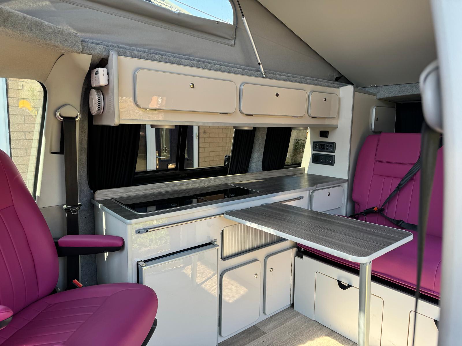 CAMPER KING ST. TROPEZ