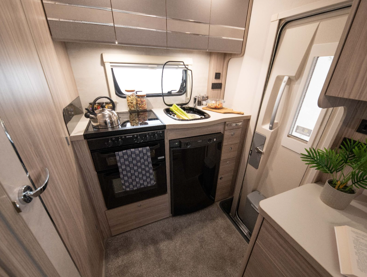 Elddis Liberte 15/2 (2008) 2-Berth Caravan with End-Washroom