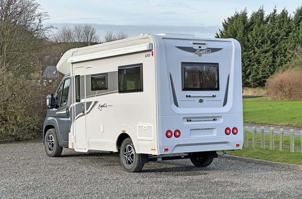 Elddis Signature 120