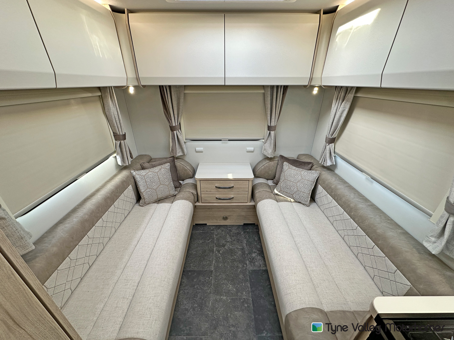 Elddis Signature 120