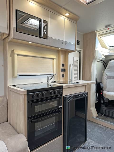 Elddis Signature 120