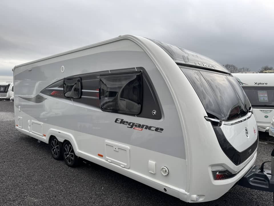 Swift Elegance Grande 845 TWIN AXLE - Exterior - Front