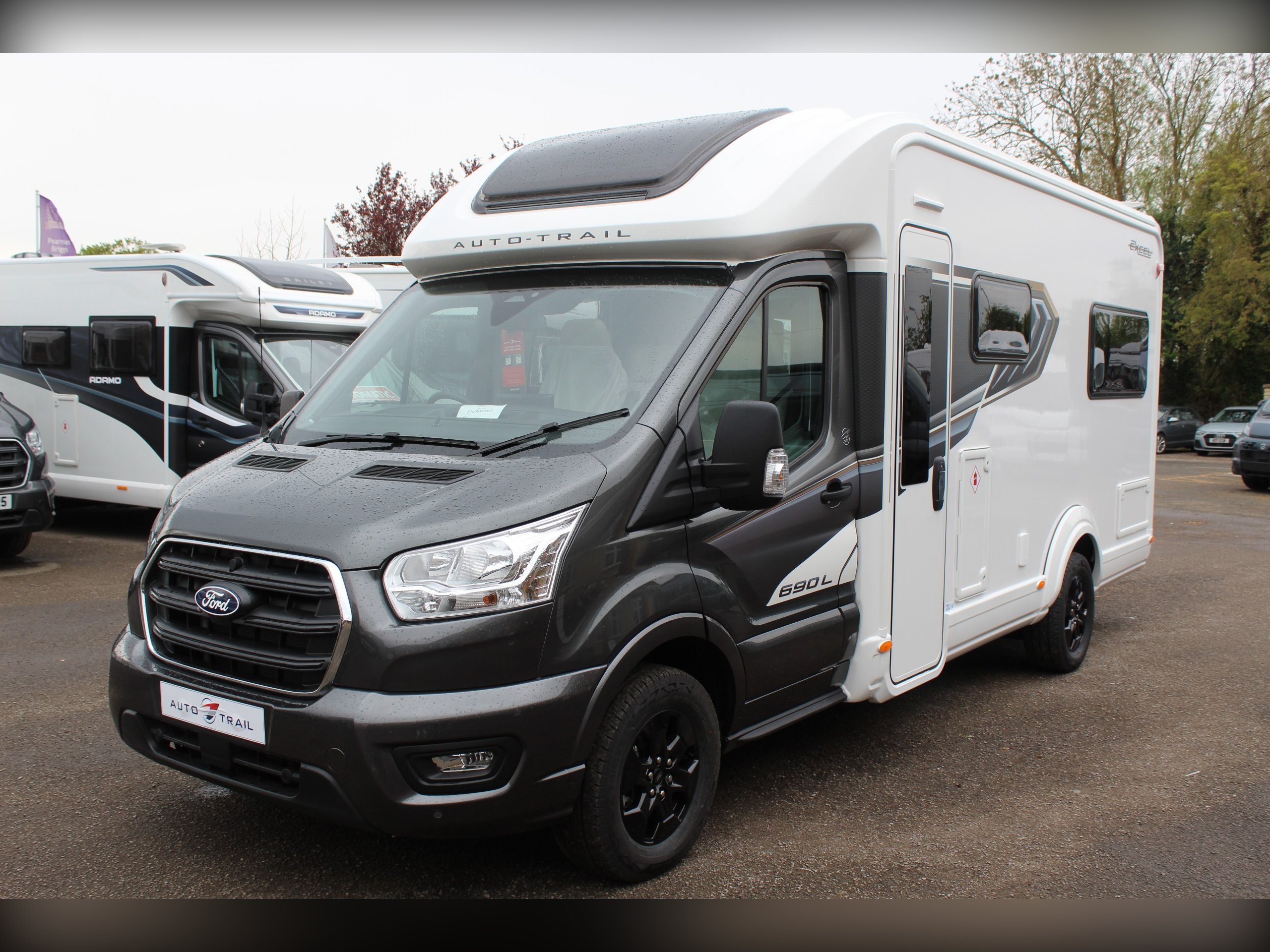 Auto-Trail Excel 690L