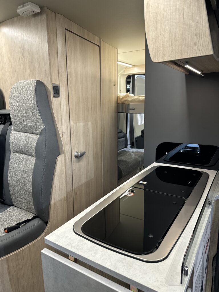 2026 Auto-Trail Expedition 67 AUTO