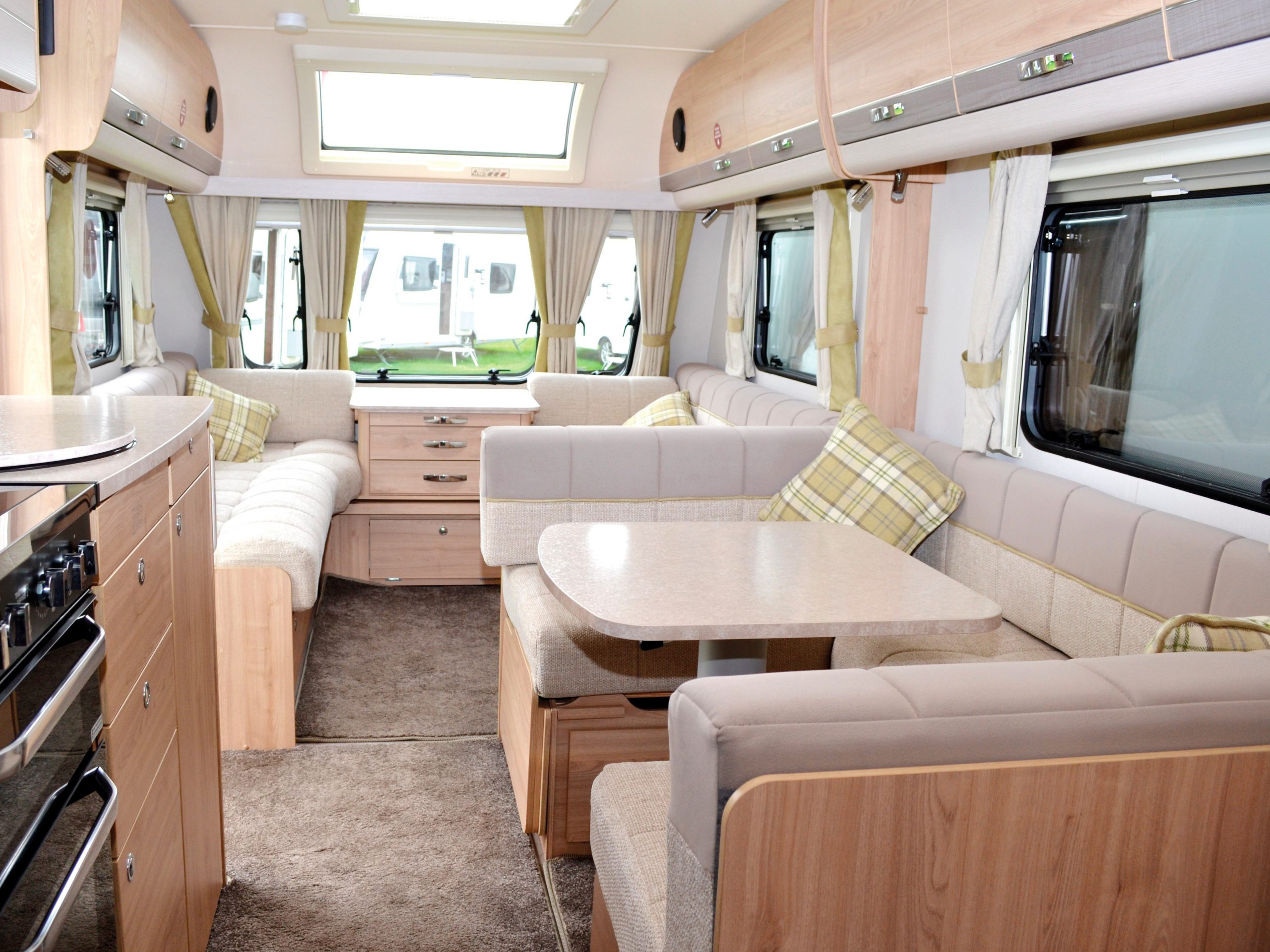 2025 Elddis Avante 550