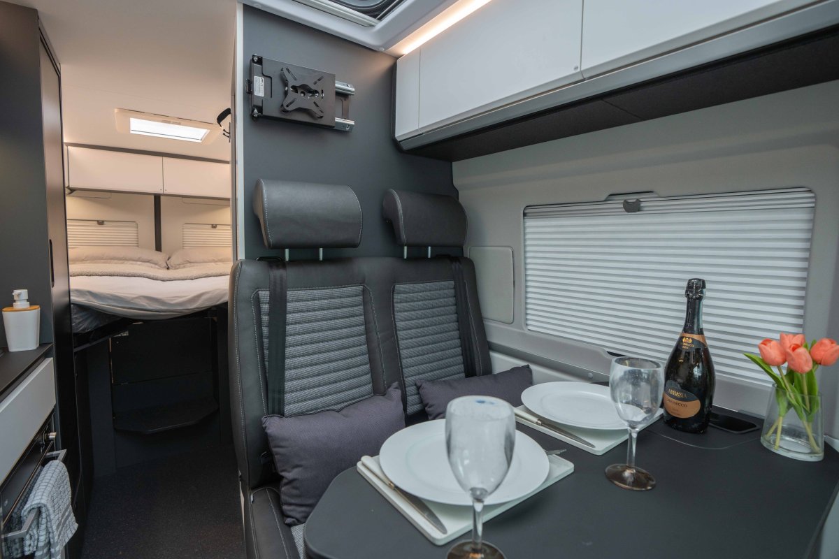 Adria Twin Supreme 640 SLB 140BHP Auto