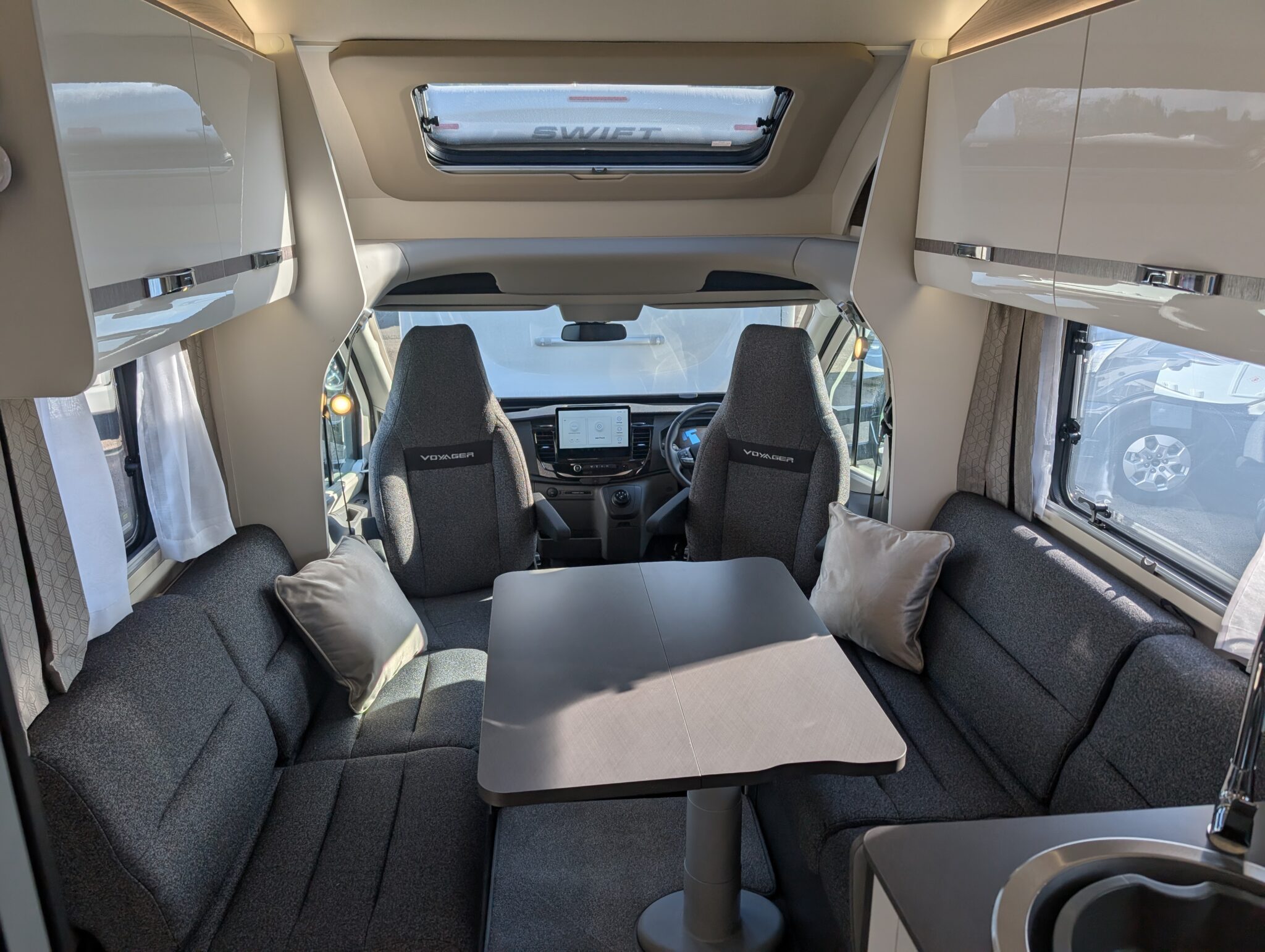 2025 Swift Voyager 584