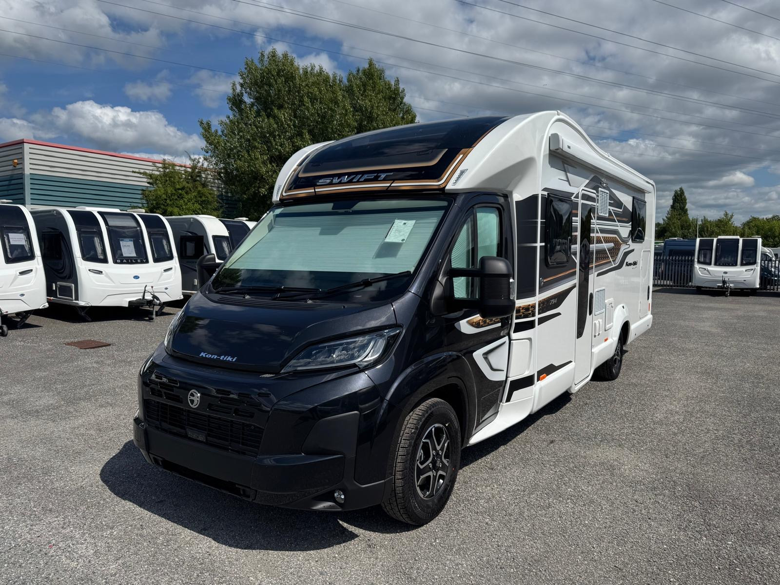 Swift Kon-Tiki 794 180BHP Automatic 4-Berth Motorhome