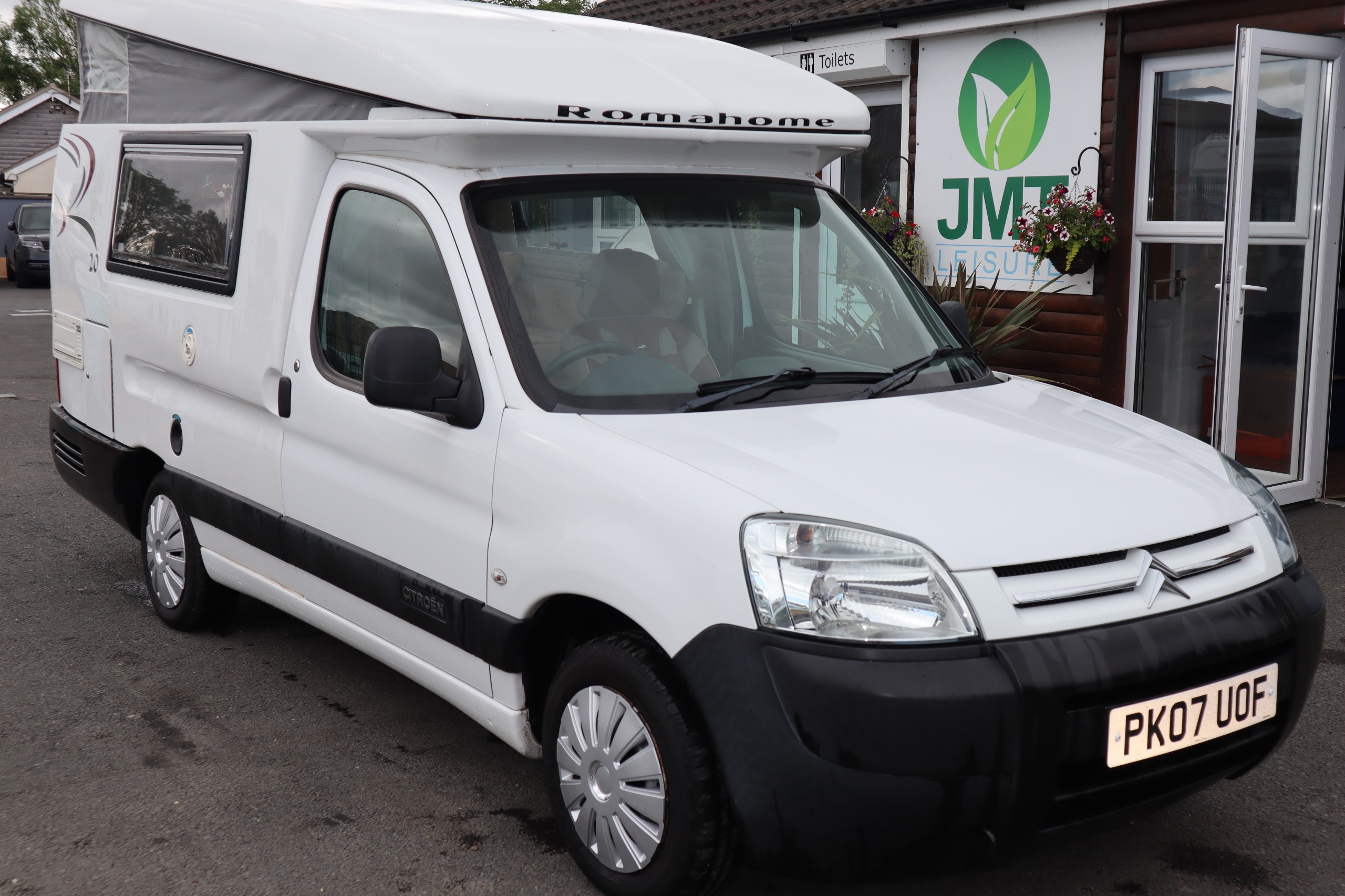 Romahome R20 Citroen Berlingo, 2 Berth, 4 belts, MOT, 12 Months Warranty, Habitation Service