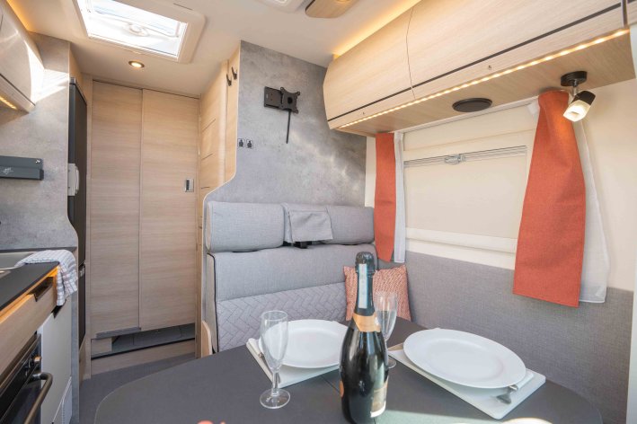 Rapido Compact C55 Night Edition 140BHP Automatic (2024)