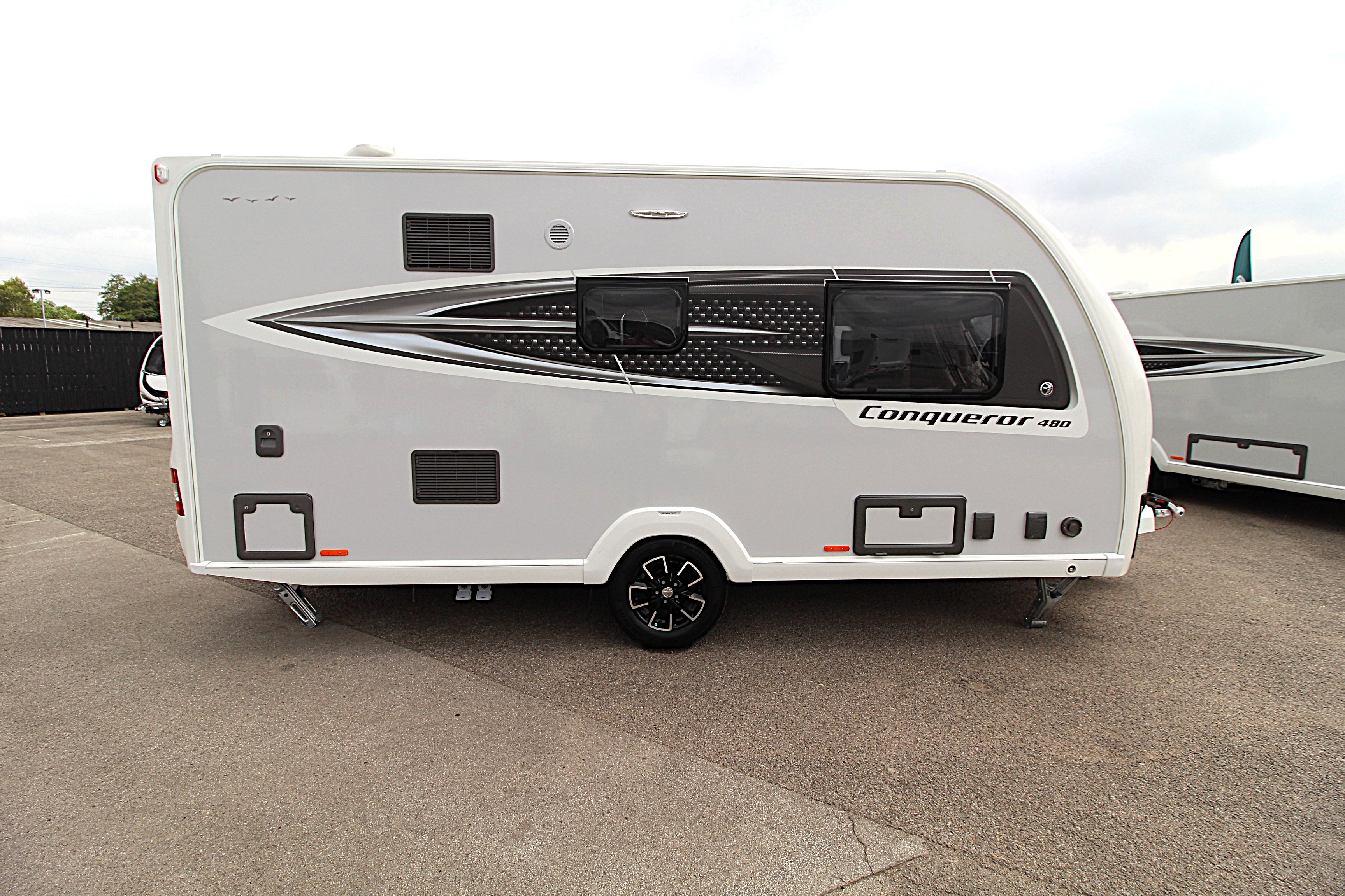 2017 Swift Conquerer 480 480