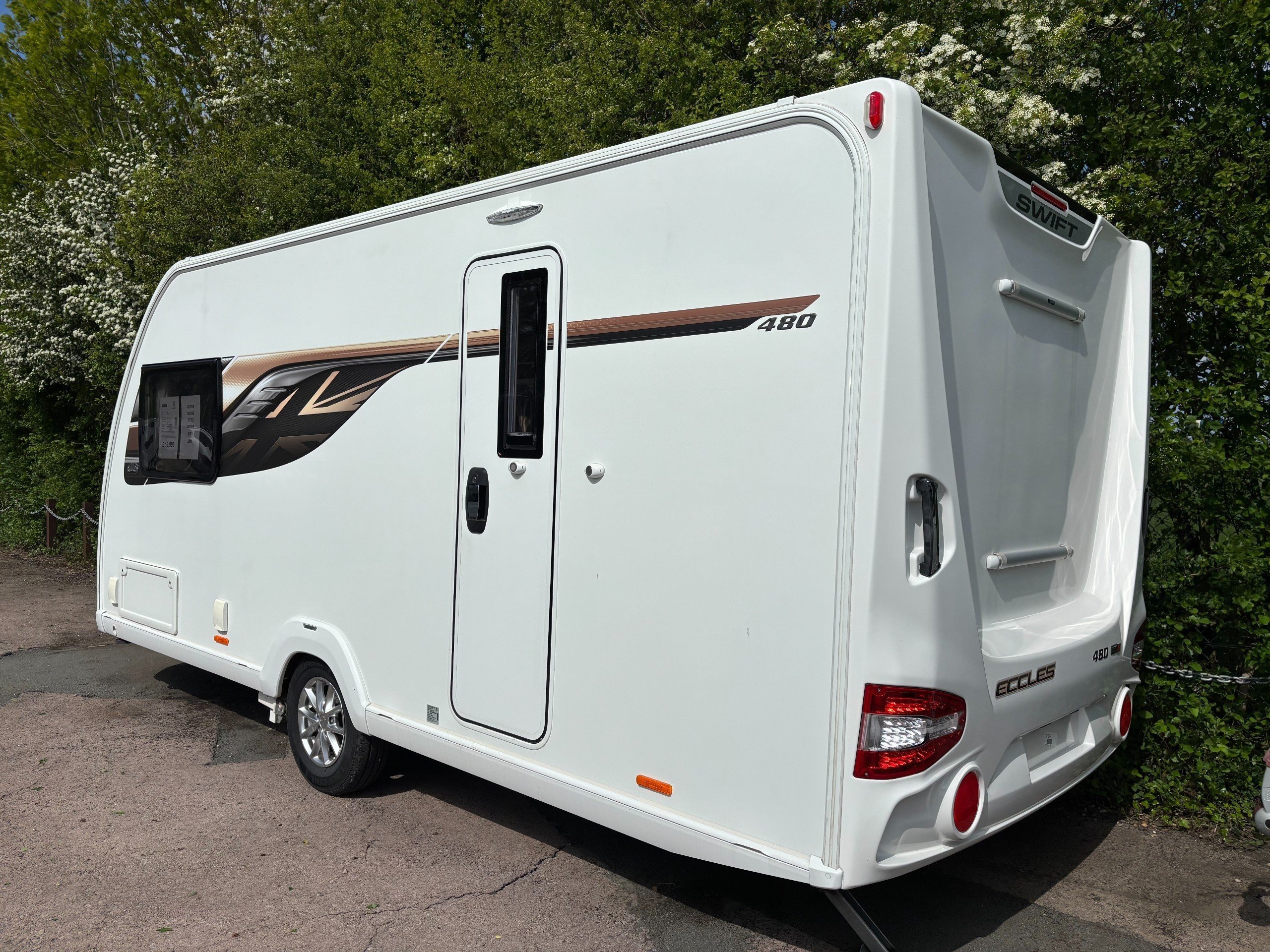2020 Swift Eccles 480 Two Berth Caravan with End Washroom