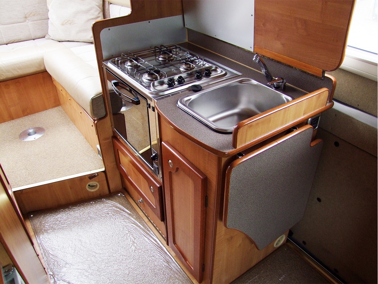Chausson Allegro 94 Fiat Ducato, 3 Berth, 4 Belts, MOT, 12 Months Warranty, Habitation Service