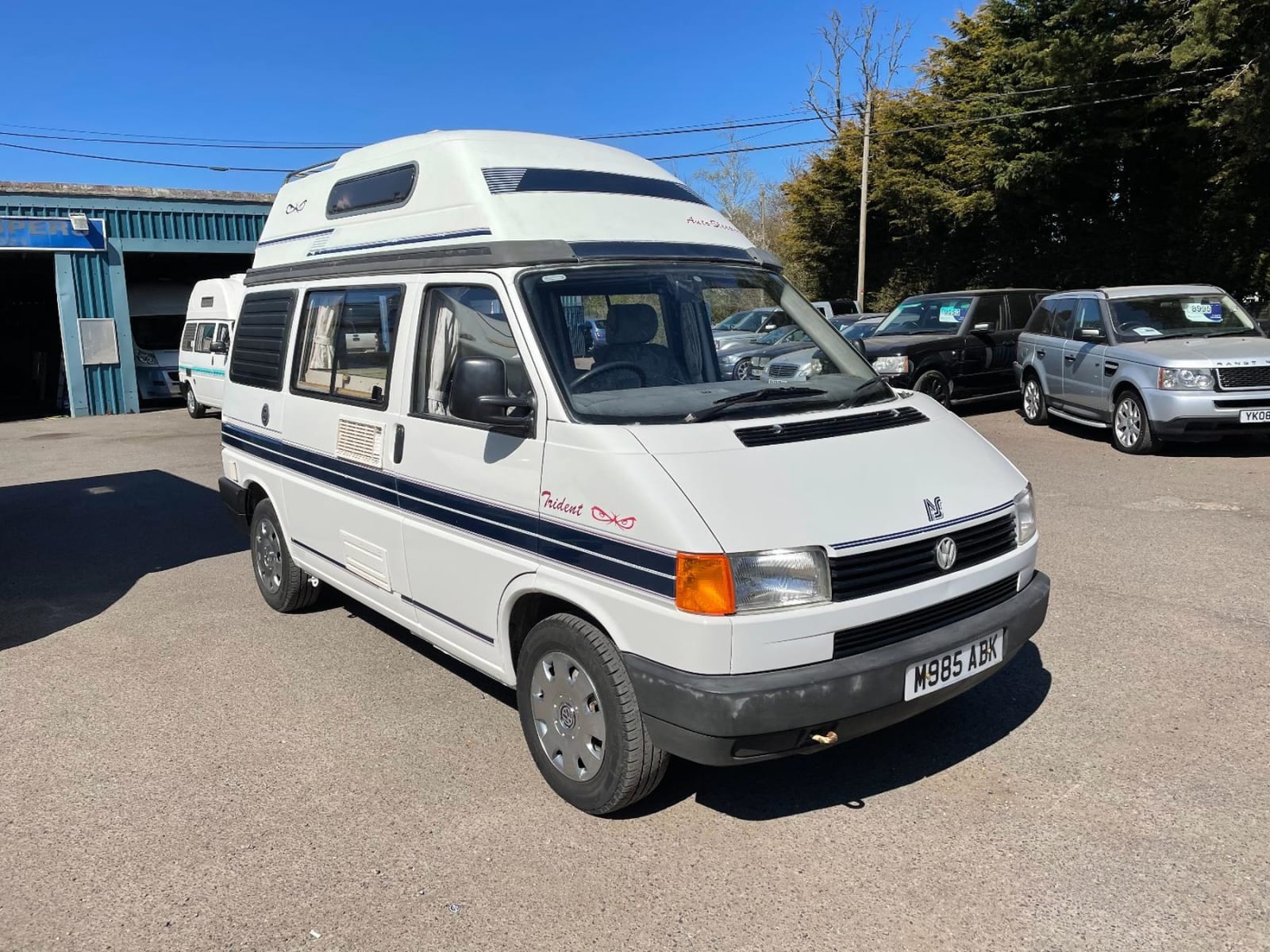Auto-Sleepers Trident AutoSleeper Trident, 2+2 Berth, 4 Belts, Low Mileage, MOT, 12 Months Warranty, Habitation Service