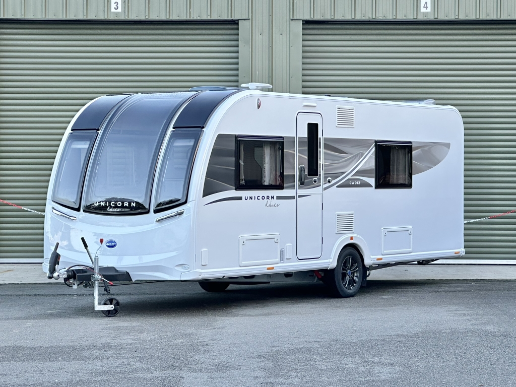 Bailey Unicorn Seville 2018 Used 2 Berth End Washroom Caravan