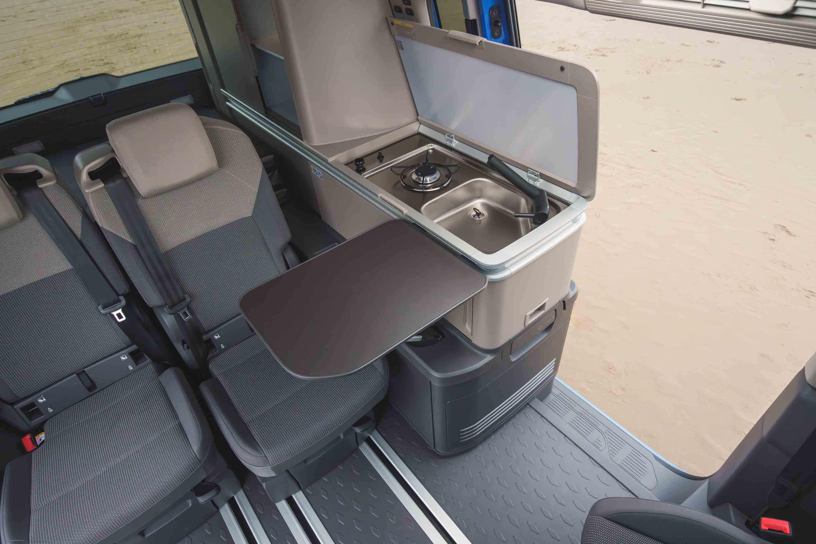 VOLKSWAGEN CALIFORNIA COAST