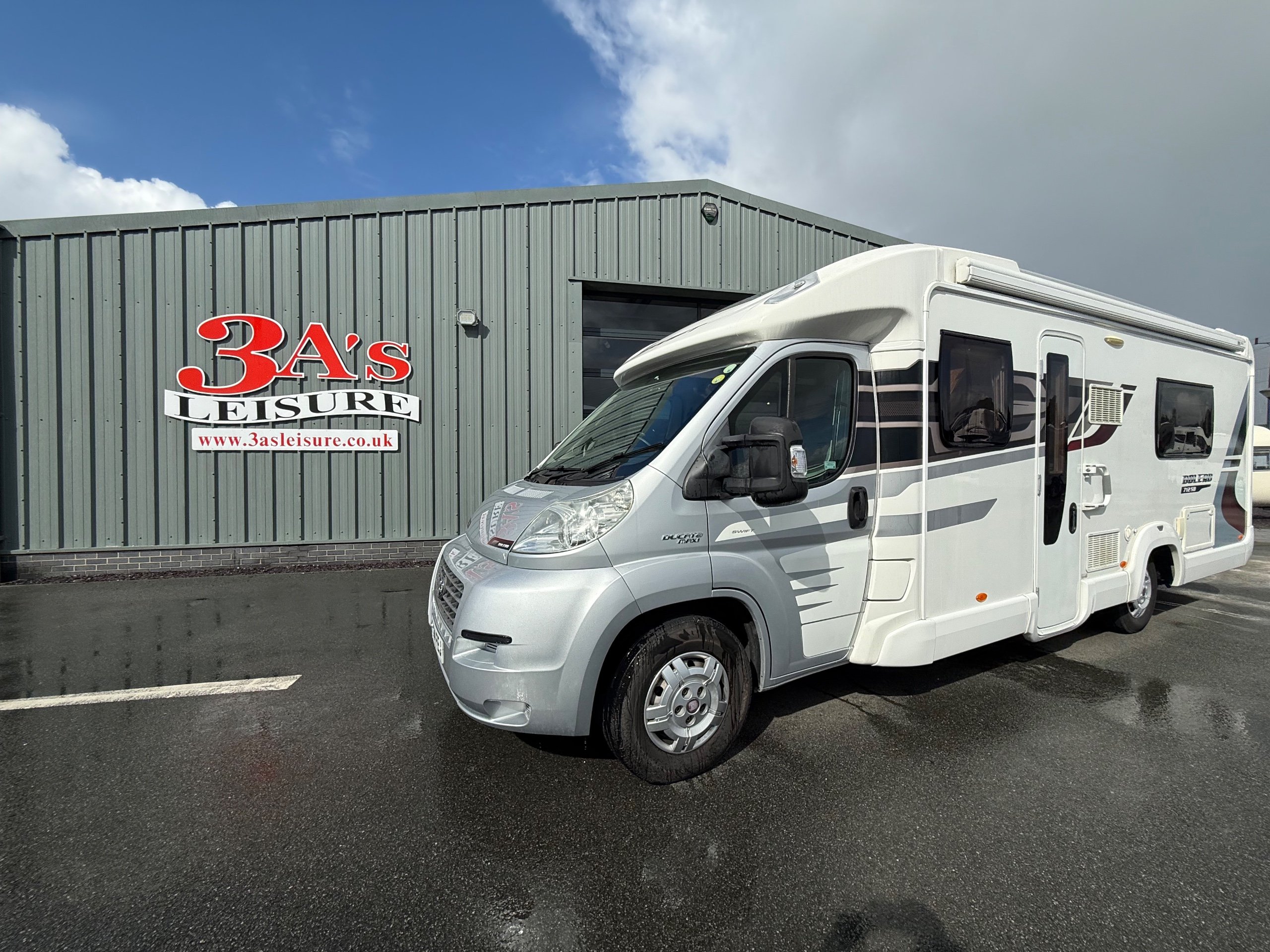 2014 Swift Bolero 712 SB 4-Berth Motorhome with Rear Island Bed