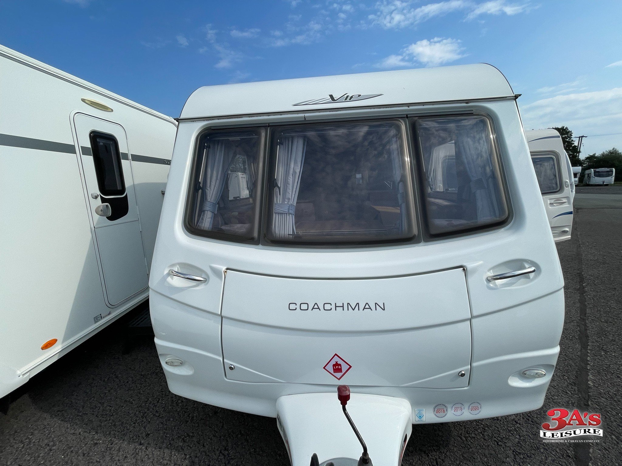 2011 Coachman Vip 520