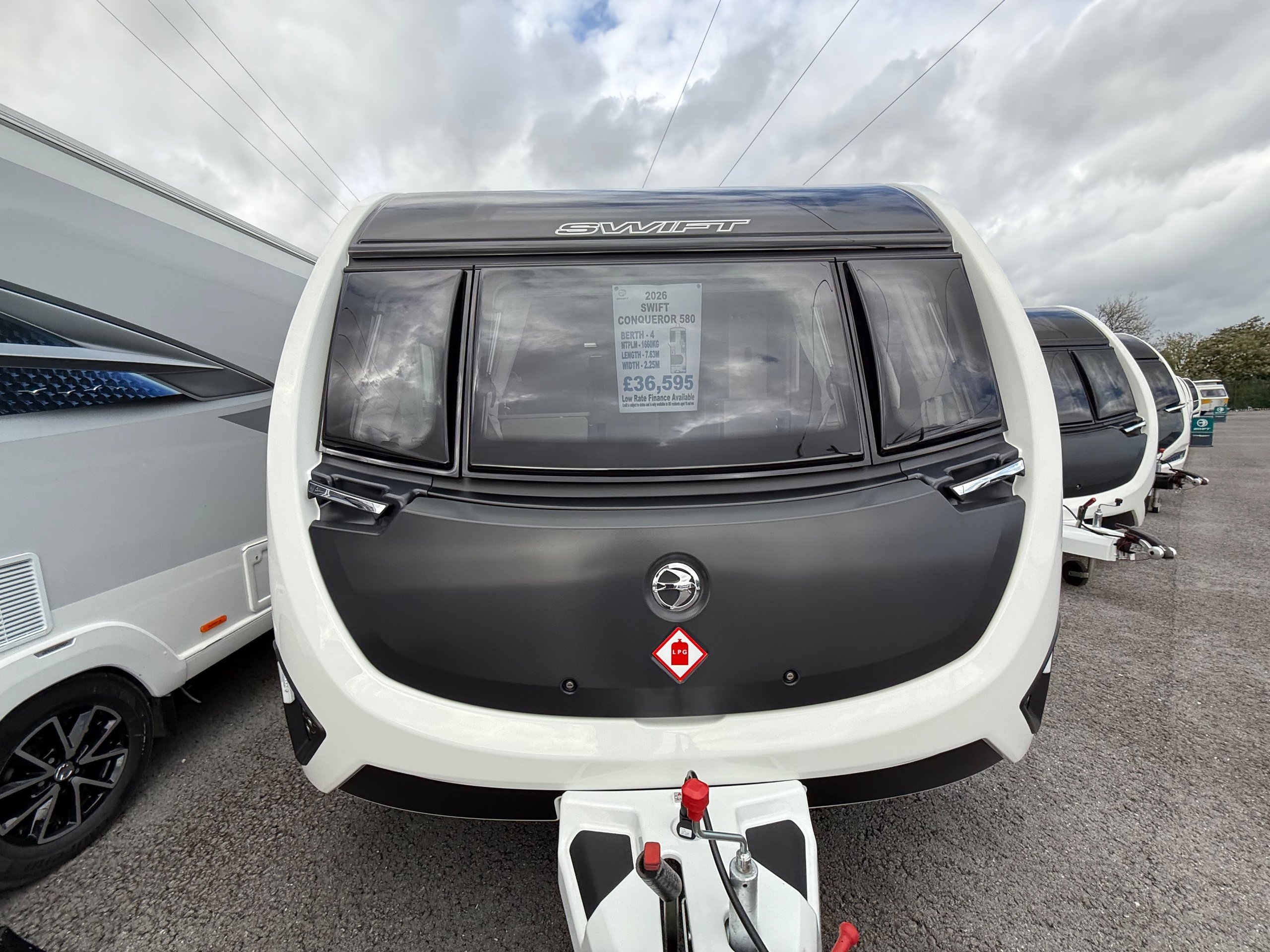 2026 Swift Conqueror 580