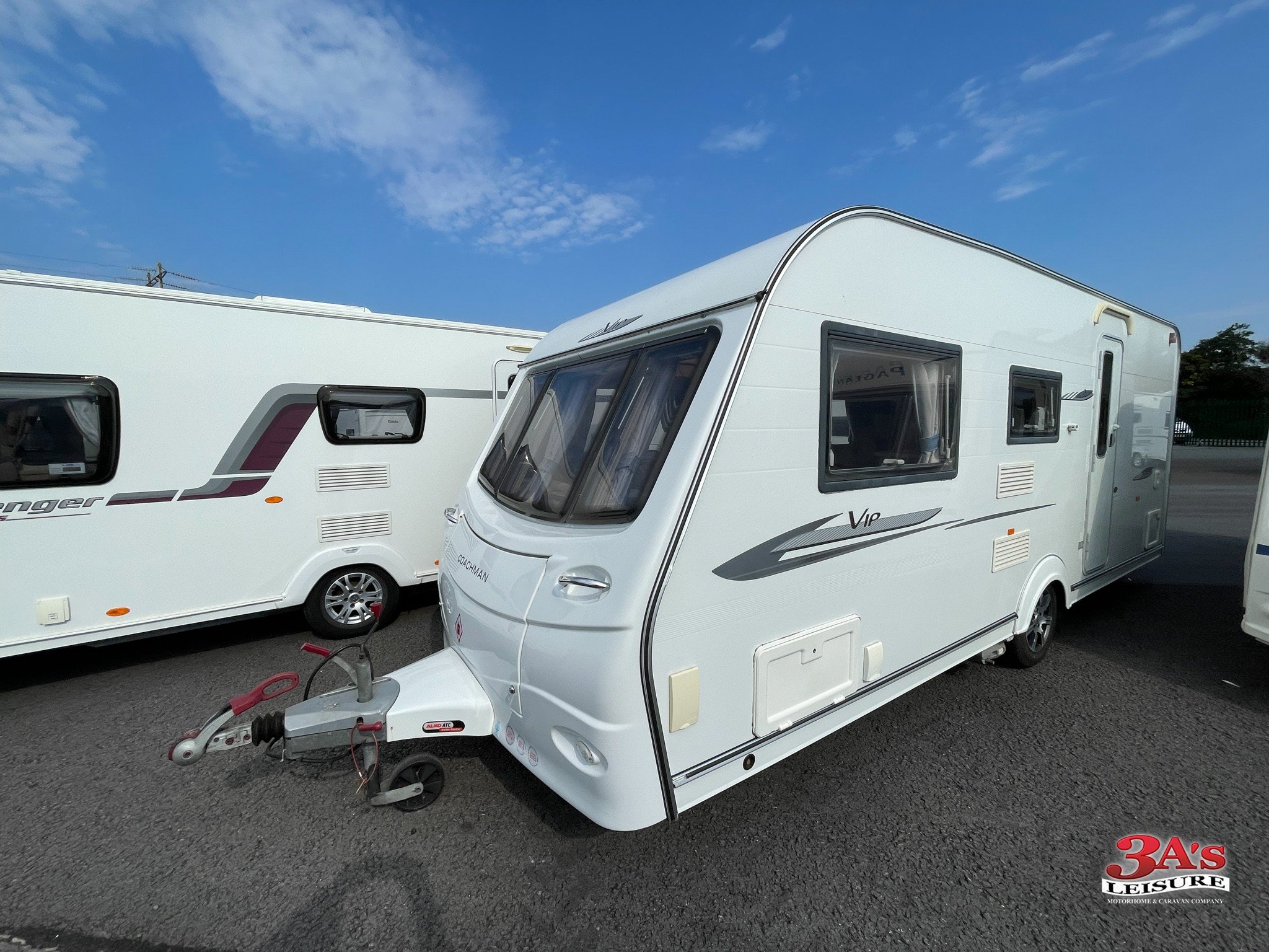2011 Coachman VIP 520