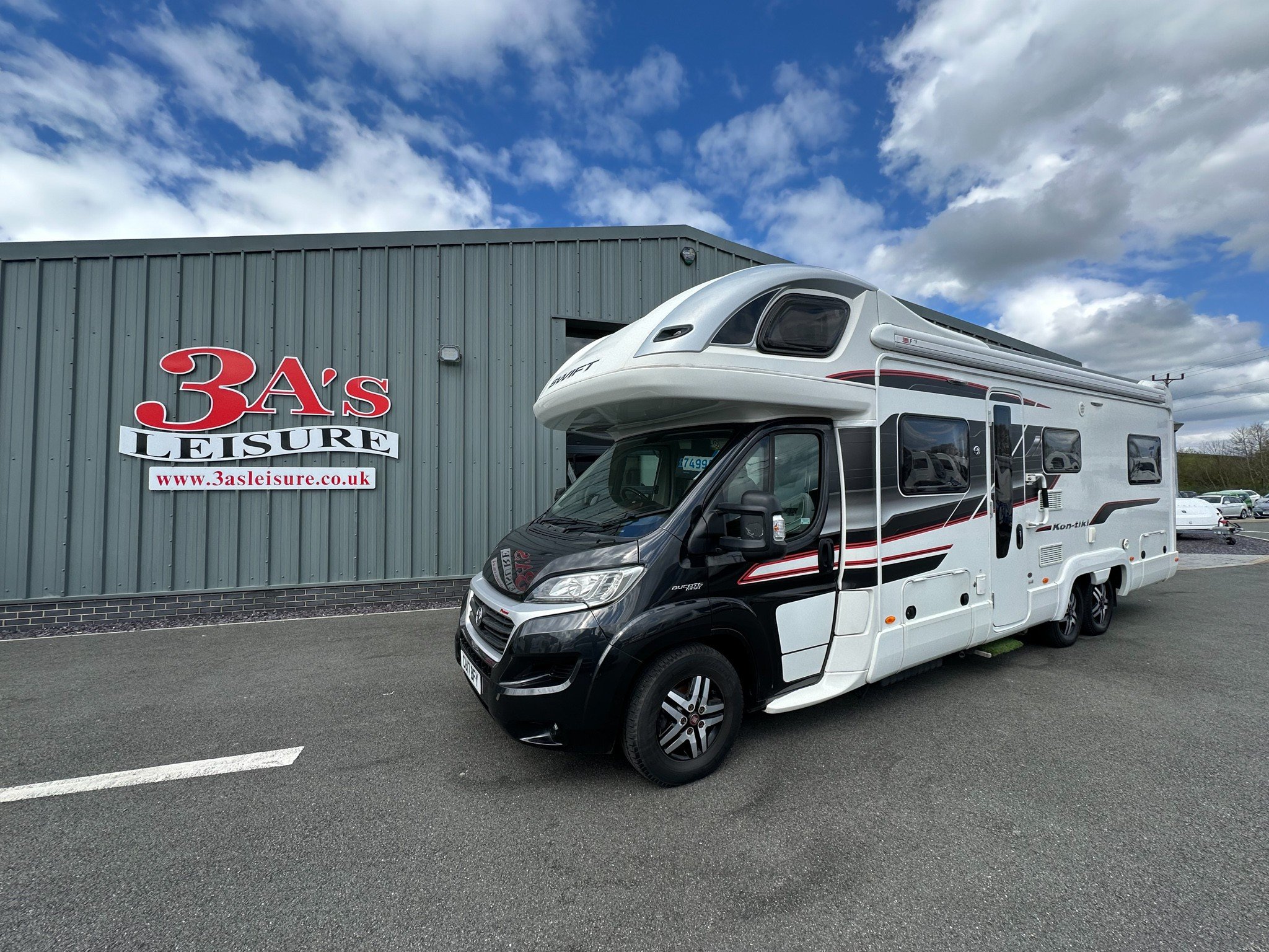 2017 Swift Kon Tiki 649 6-Berth Motorhome with Rear Island Bed
