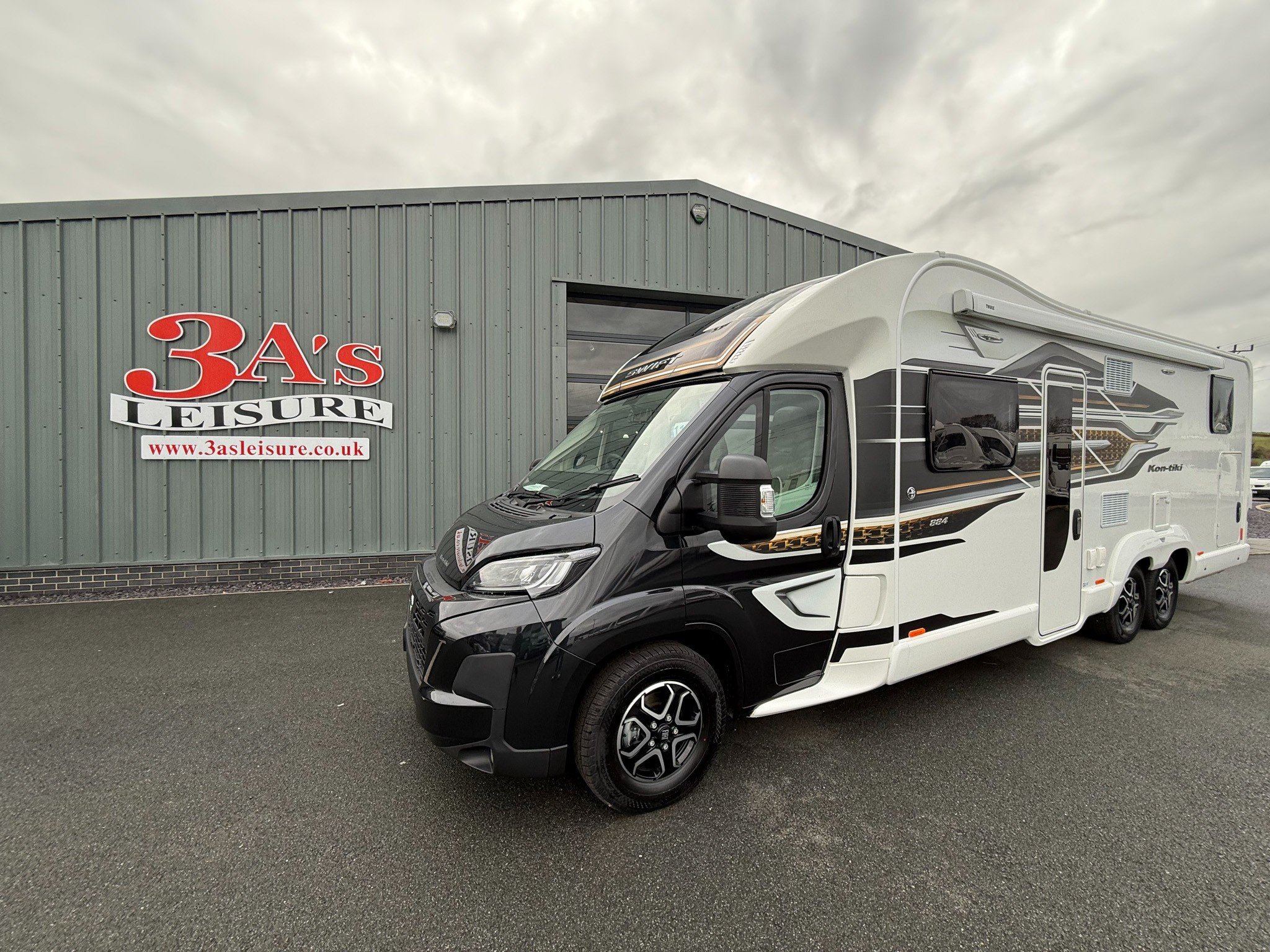 2025 Swift Kon Tiki 4-Berth Motorhome with Island Bed and Automatic Transmission