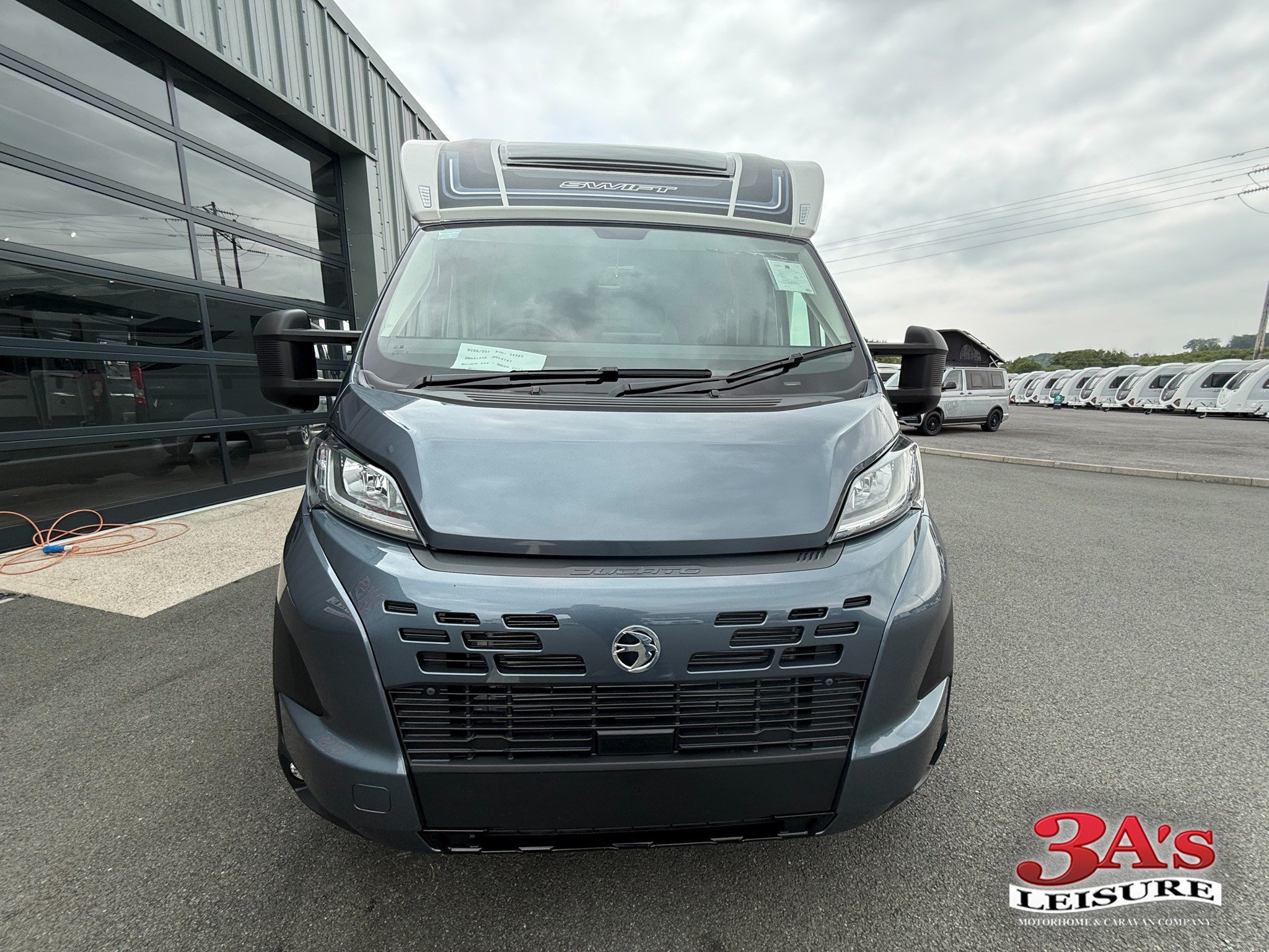 2025 Swift Escape 694