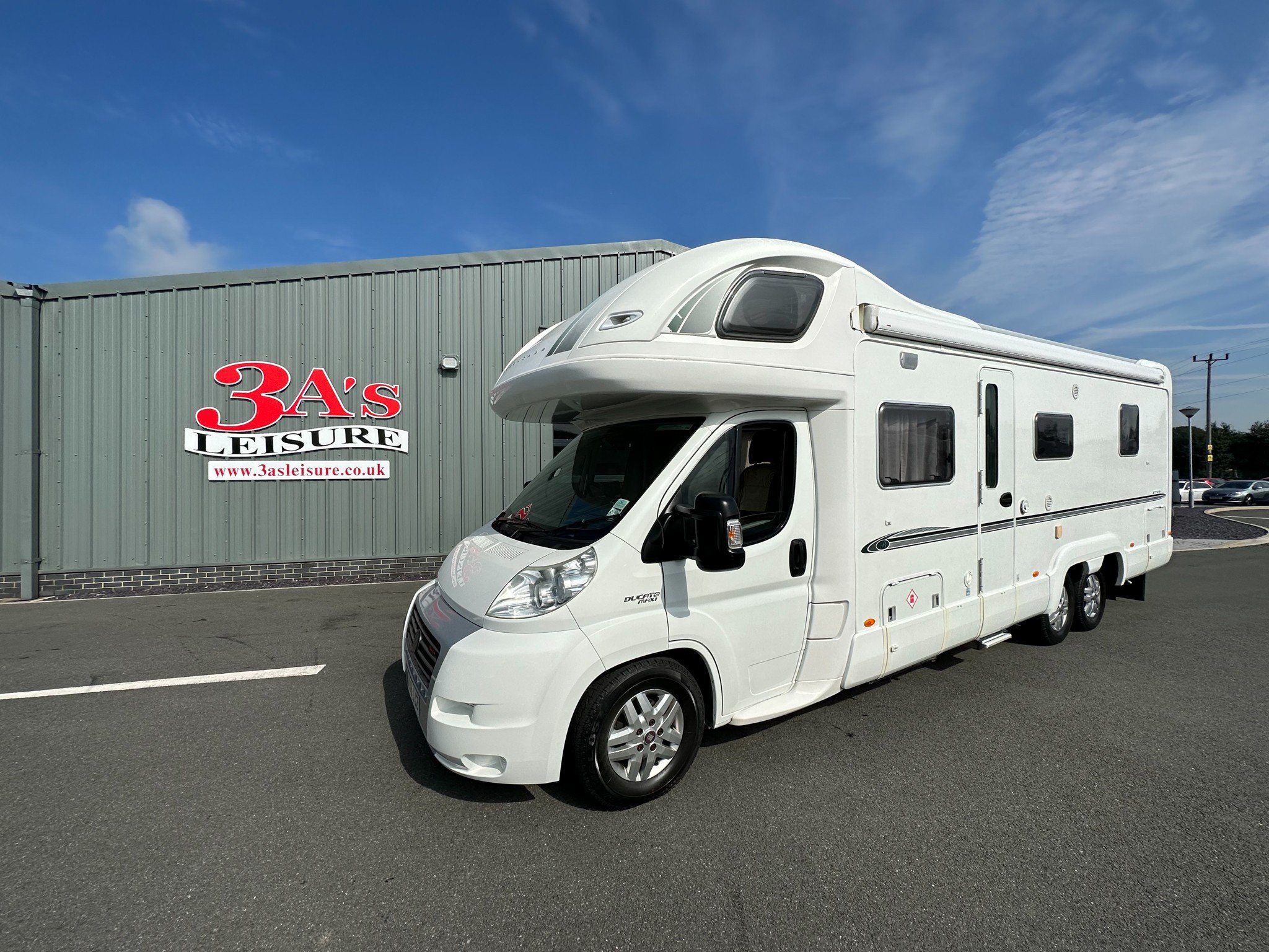 2008 Bessacarr E769 4-Berth Motorhome with Rear Island Bed