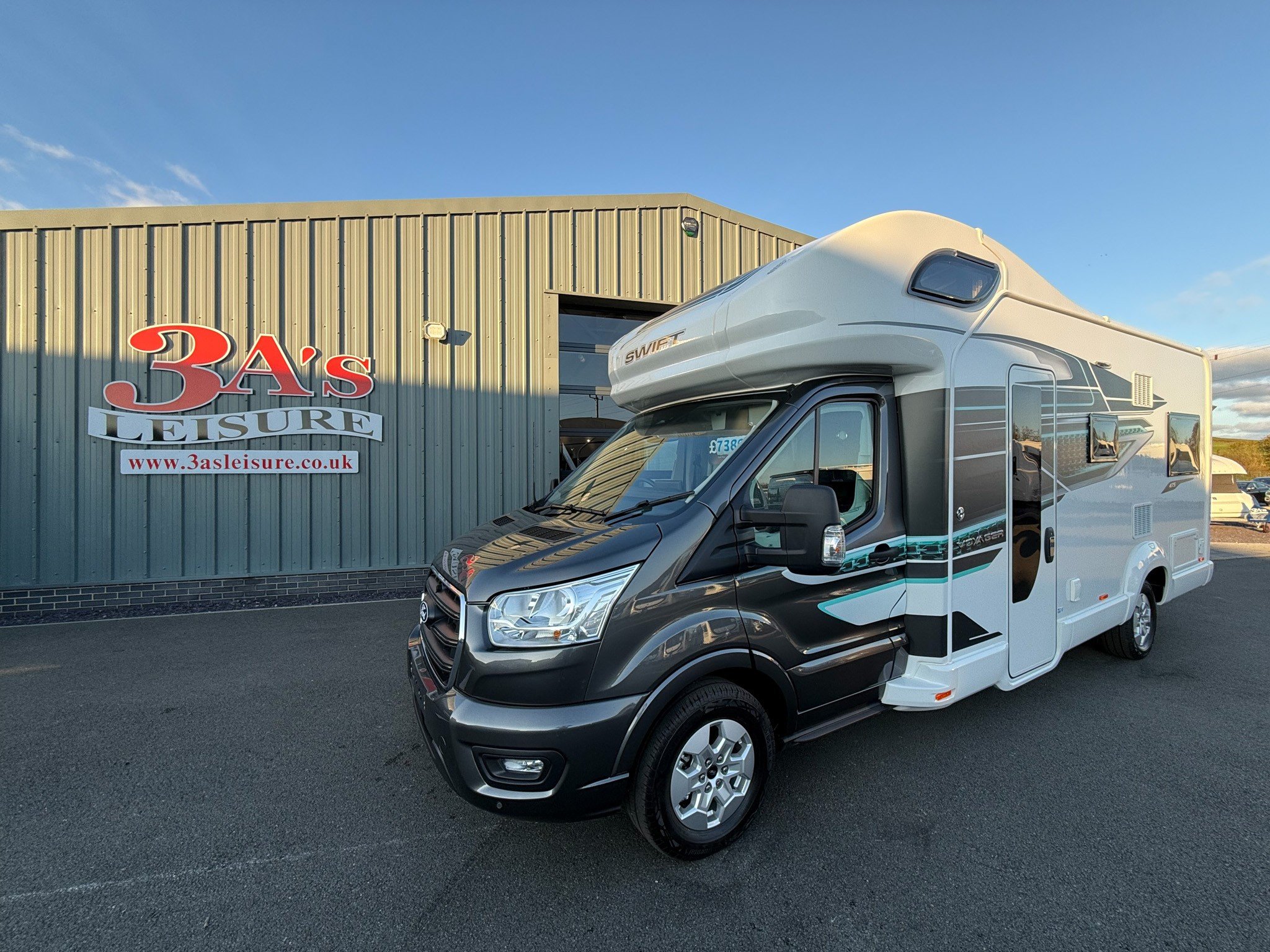 2025 Swift Voyager 475 Automatic 5-Berth Motorhome with Rear Lounge