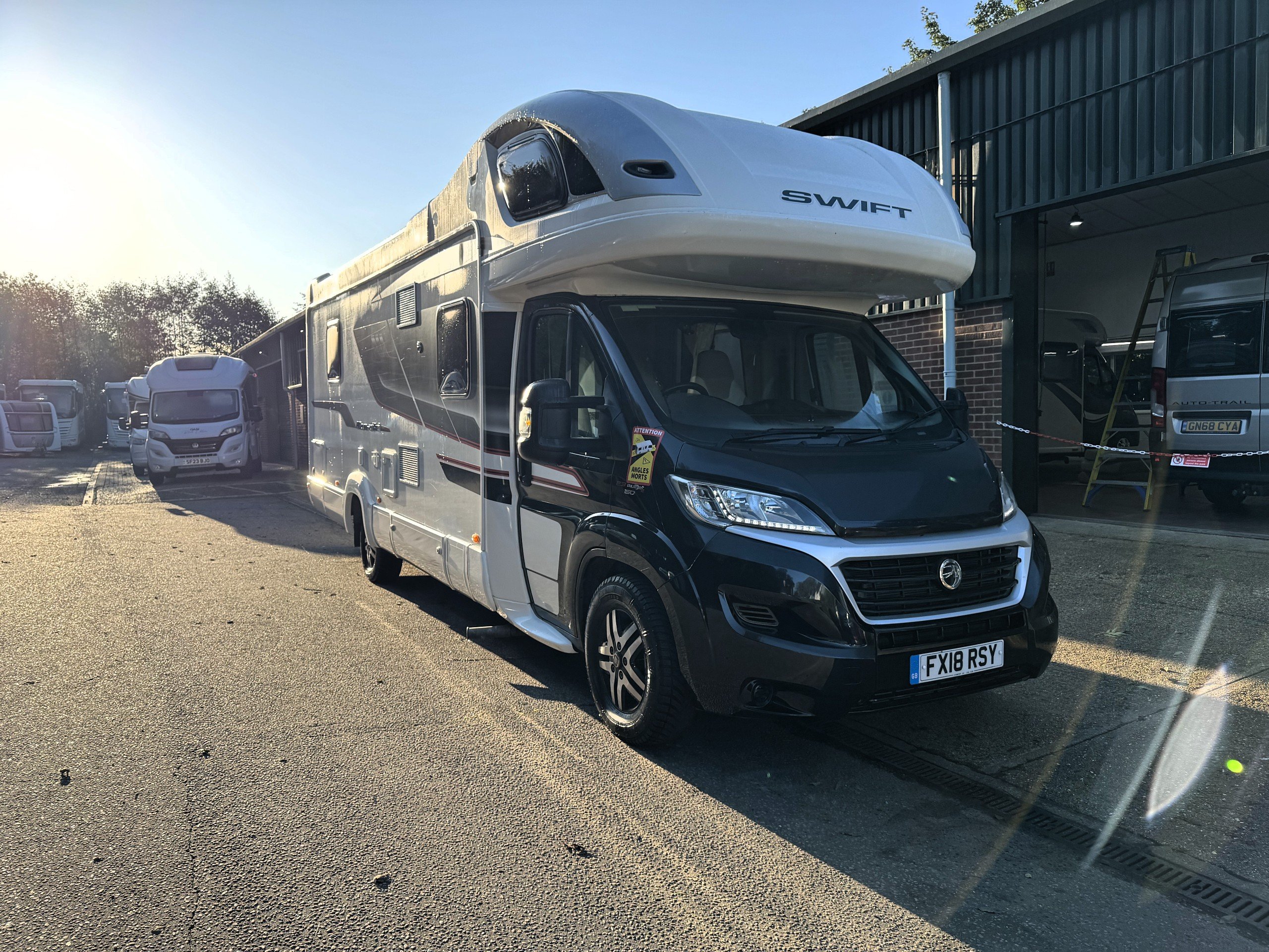 2018 Swift Kon-Tiki 625 Black Edition