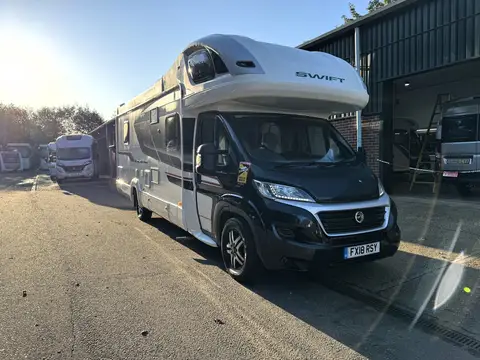 2018 Swift Kon-Tiki 625 Black Edition