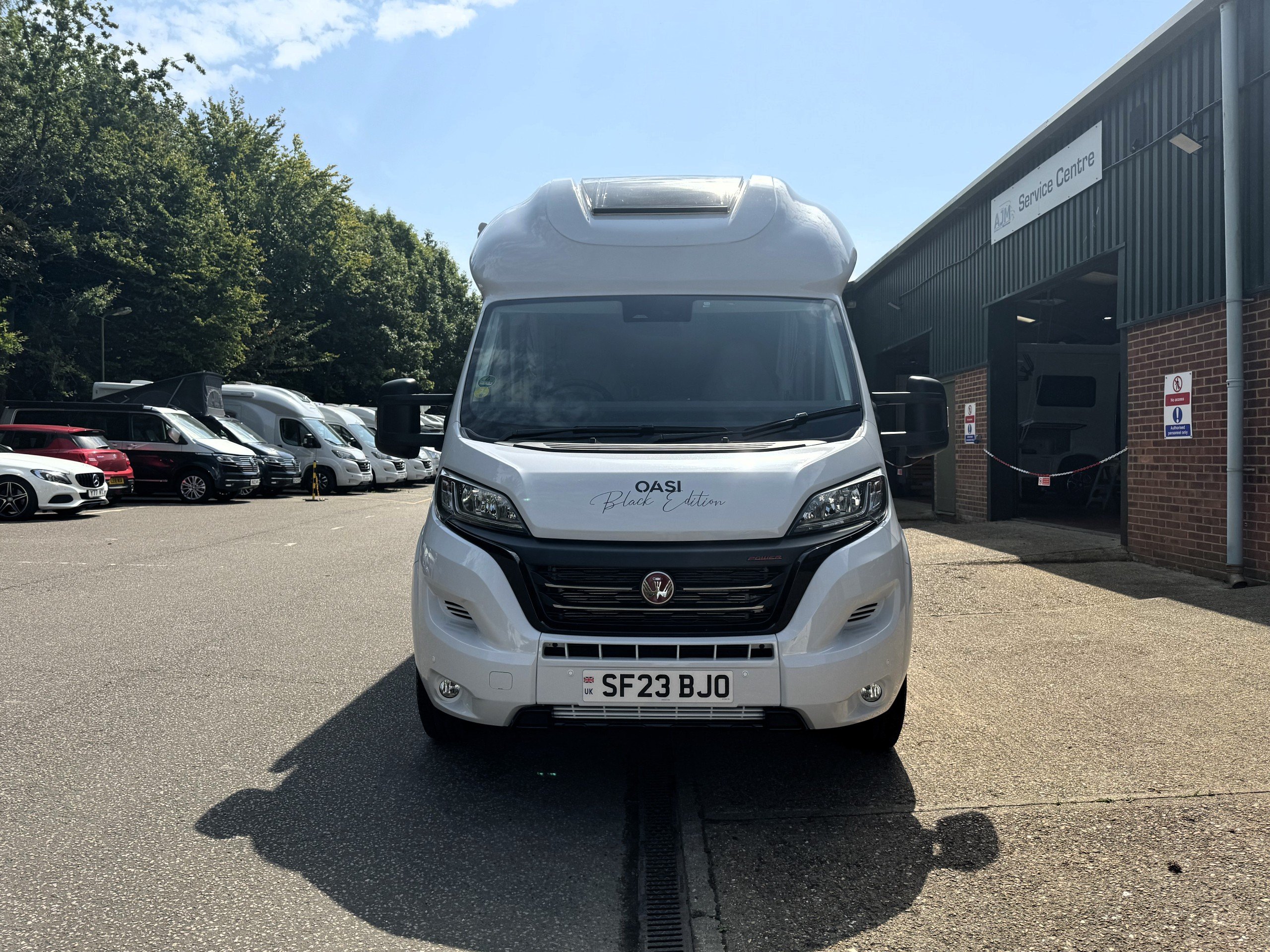 2023 Wingamm Oasi 540 Black Edition