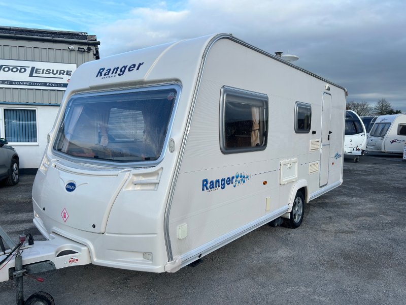 2025 Bailey Adamo 75-4i Automatic 4-Berth with Island Bed