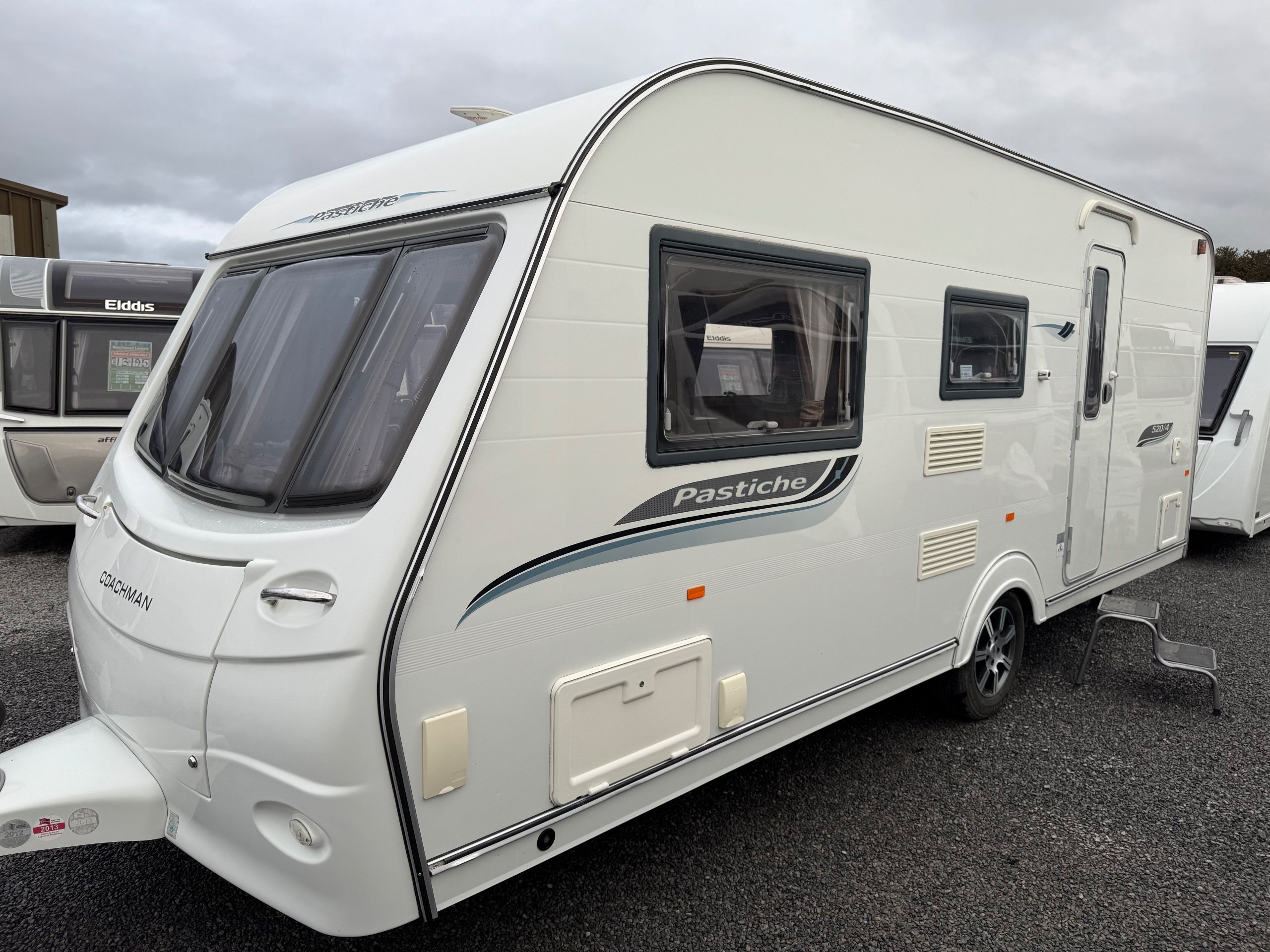 2011 Coachman Pastiche 520 - 4-Berth Caravan with Side Dinette