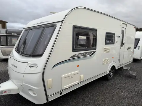 2011 Coachman Pastiche 520 - 4-Berth Caravan with Side Dinette