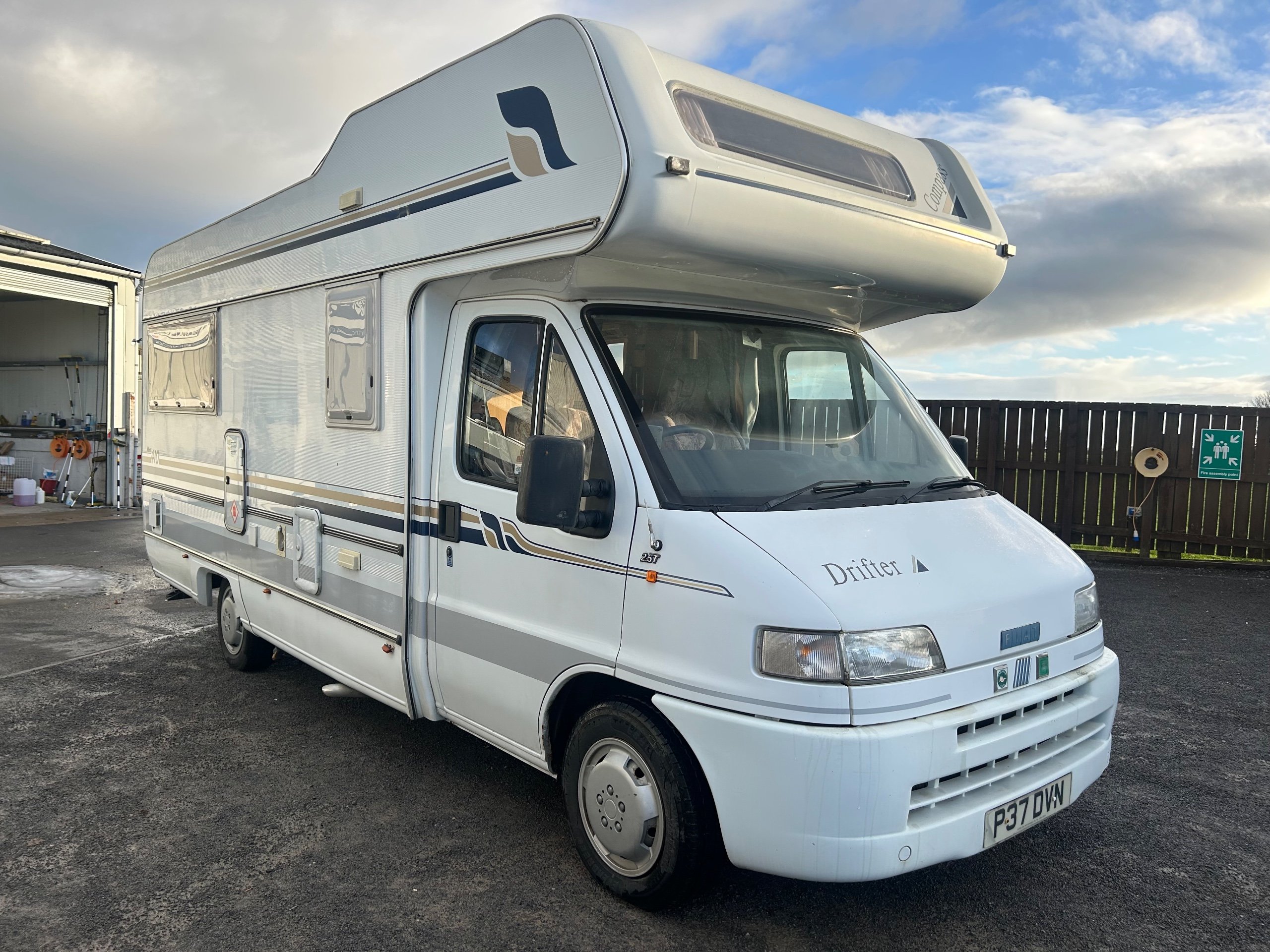 1996 Compass Drifter 410