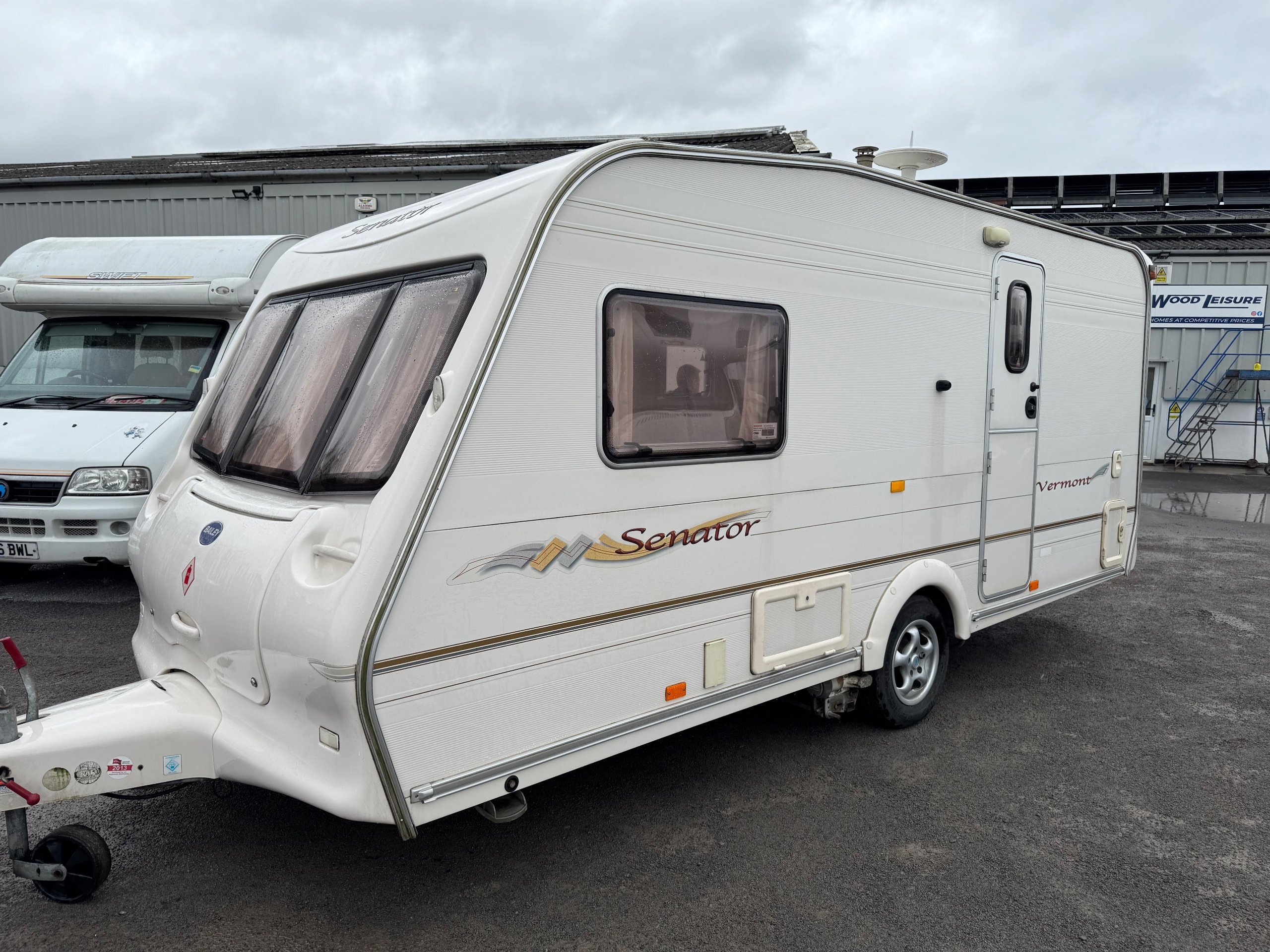 2004 Bailey Senator Series 5 Vermont - 2-Berth with Motor Mover
