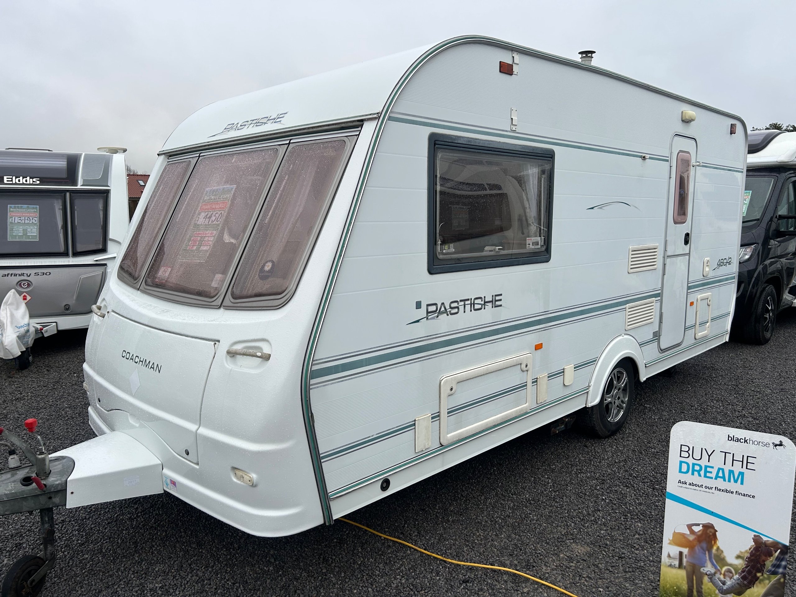 2005 Coachman Pastiche 460/2 - 2-Berth Caravan with End-Washroom and Motor Mover