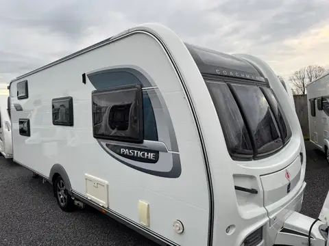 Man Coachman Pastiche 525