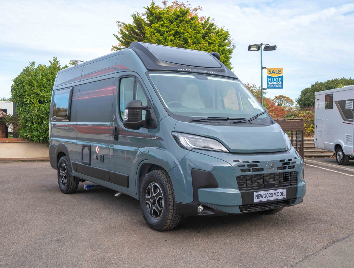 Auto-Trail V-Line 540 SE 140BHP Automatic 2024 2-Berth Rear Lounge
