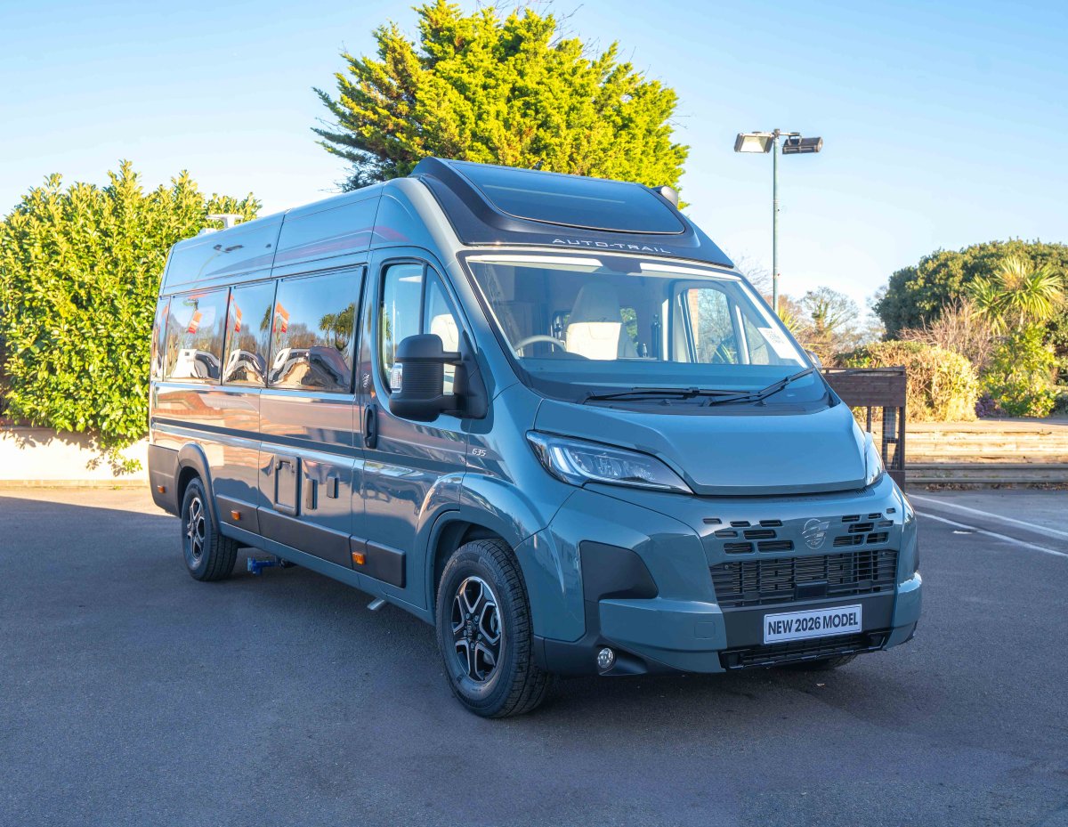 Auto-Trail V-Line 635 Sport 140BHP Auto 2024 2-Berth Rear-Lounge Campervan