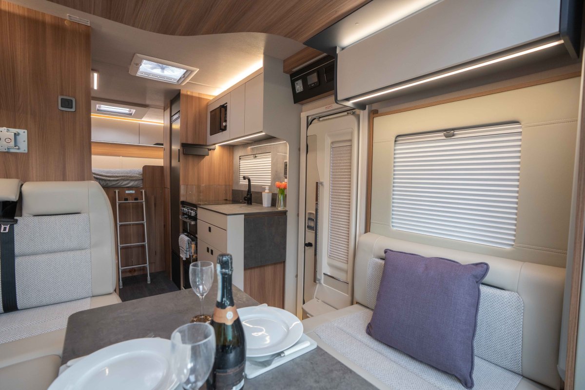 Auto-Trail Imala 736G 140BHP Lo Line