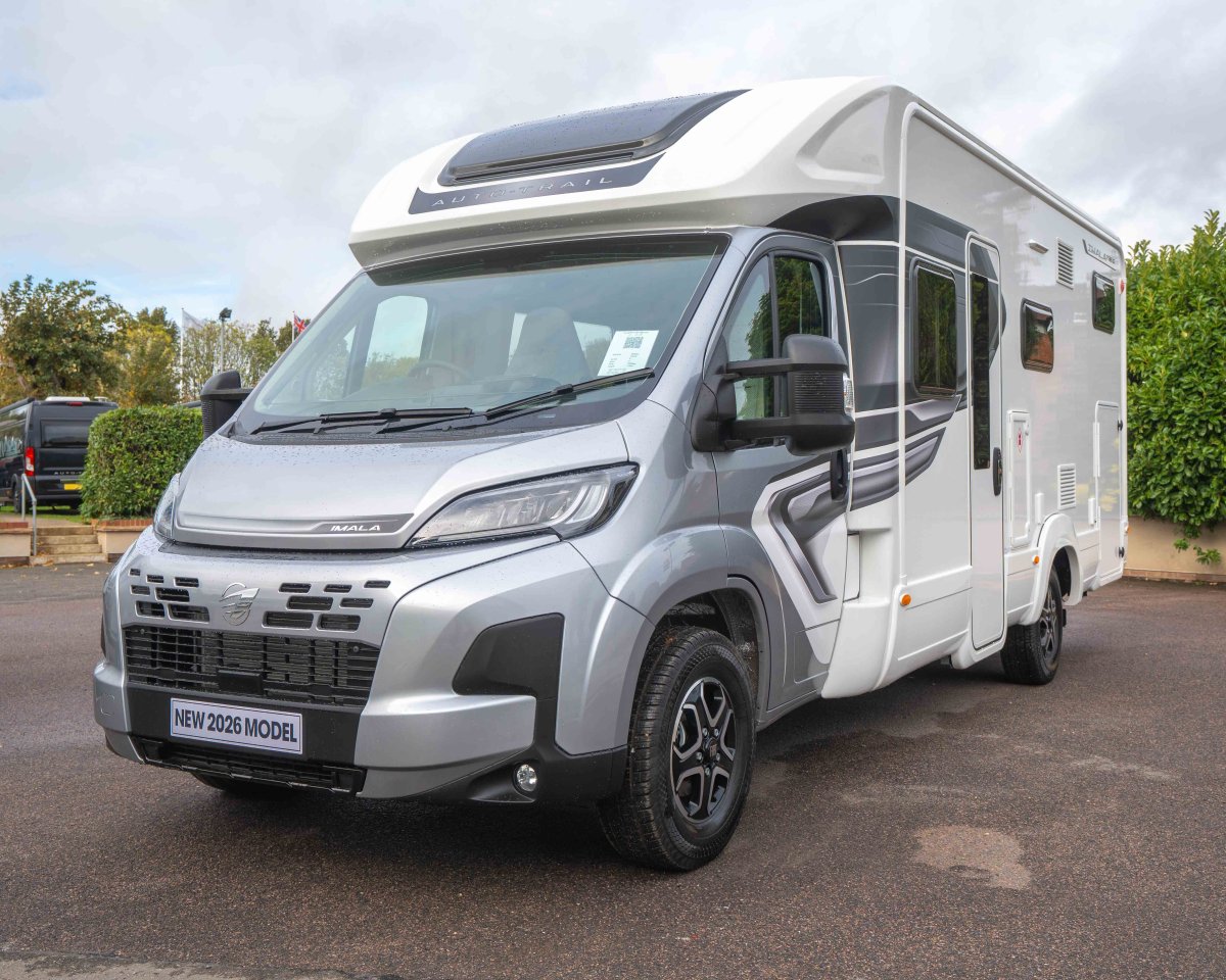 Auto-Trail Imala 736G 140BHP Lo Line