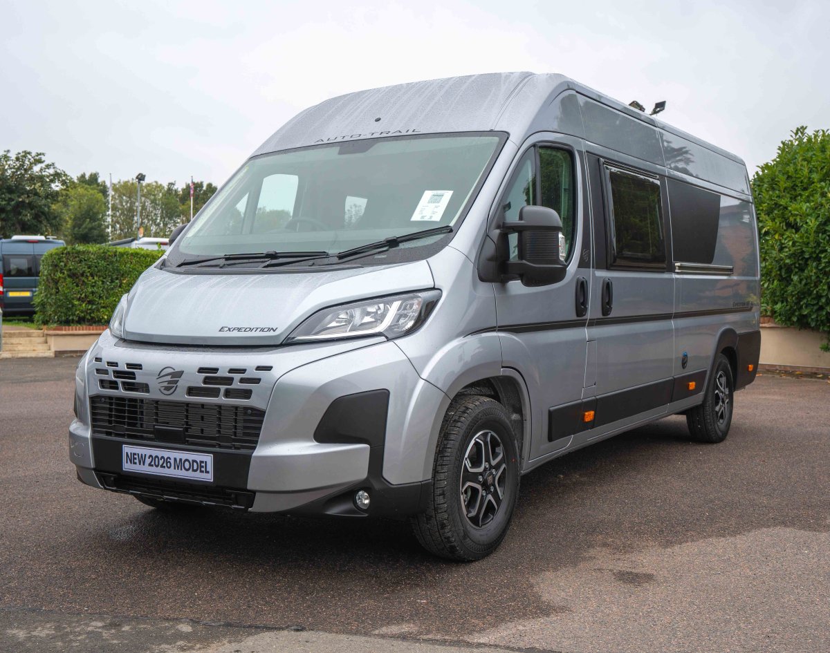 Auto-Trail Expedition 68 XL 140BHP Auto