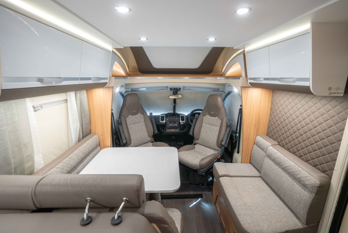 Adria Matrix Supreme 670 SLT 160BHP
