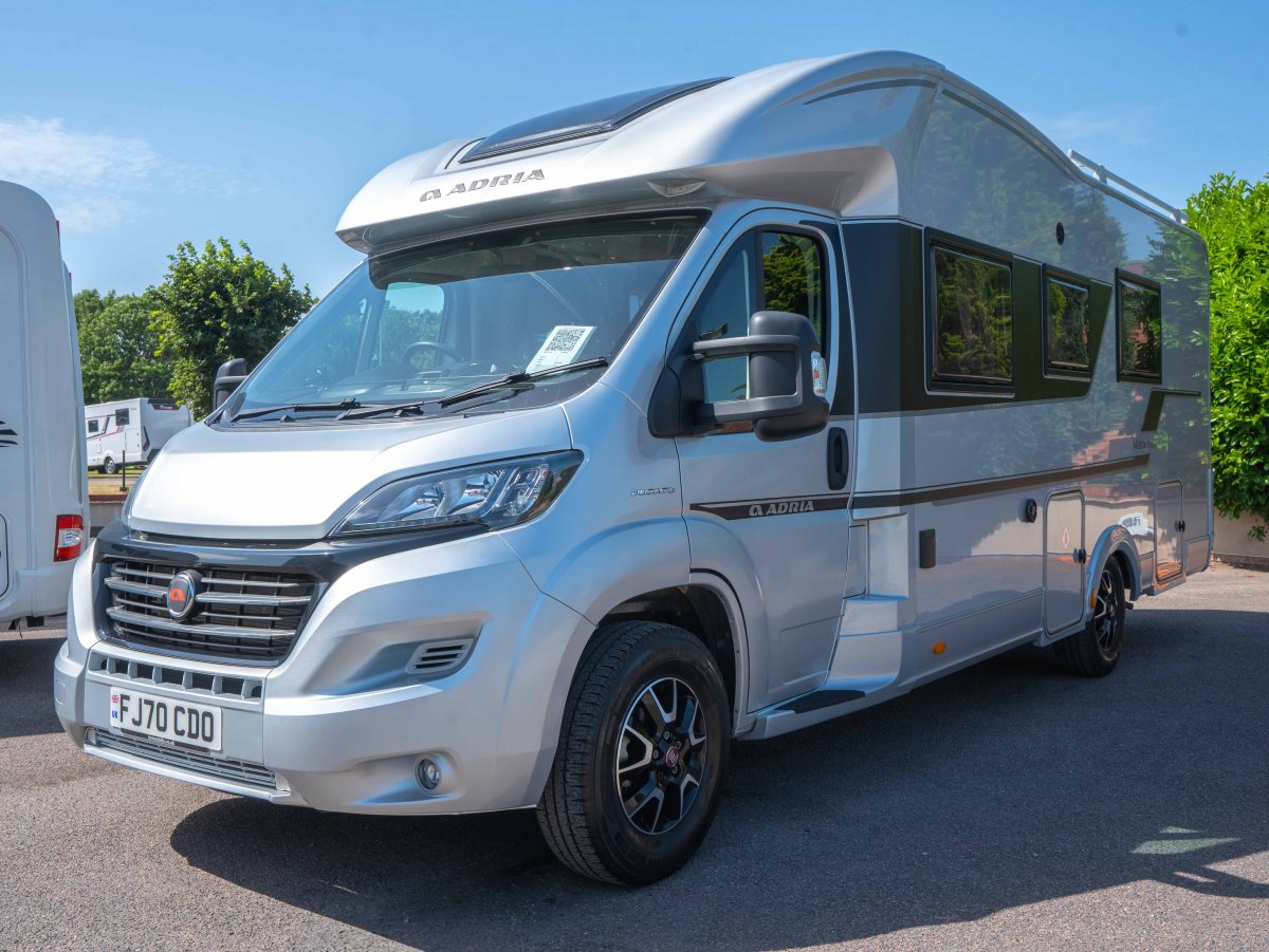 2020 Adria Matrix Supreme 670 SLT 160BHP